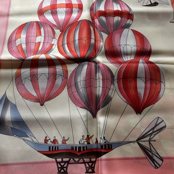 Authentic Hermes Scarf 100%silk  🧣 - Picture 11 of 16